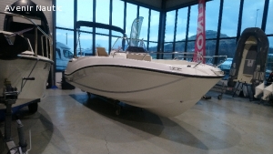 Bateau Quicksilver